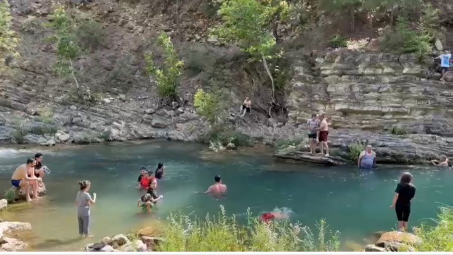 Adana'da s�caklar 52 dereceyi ge�ti