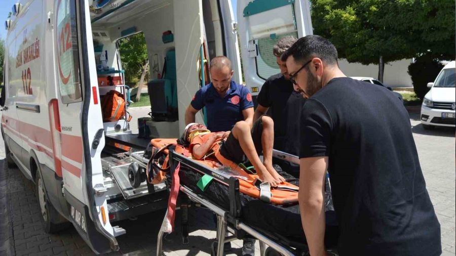 Adıyaman'da traktör devrildi: 8 yaralı