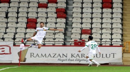 Akdeniz Derbisini Alanyaspor kazandı