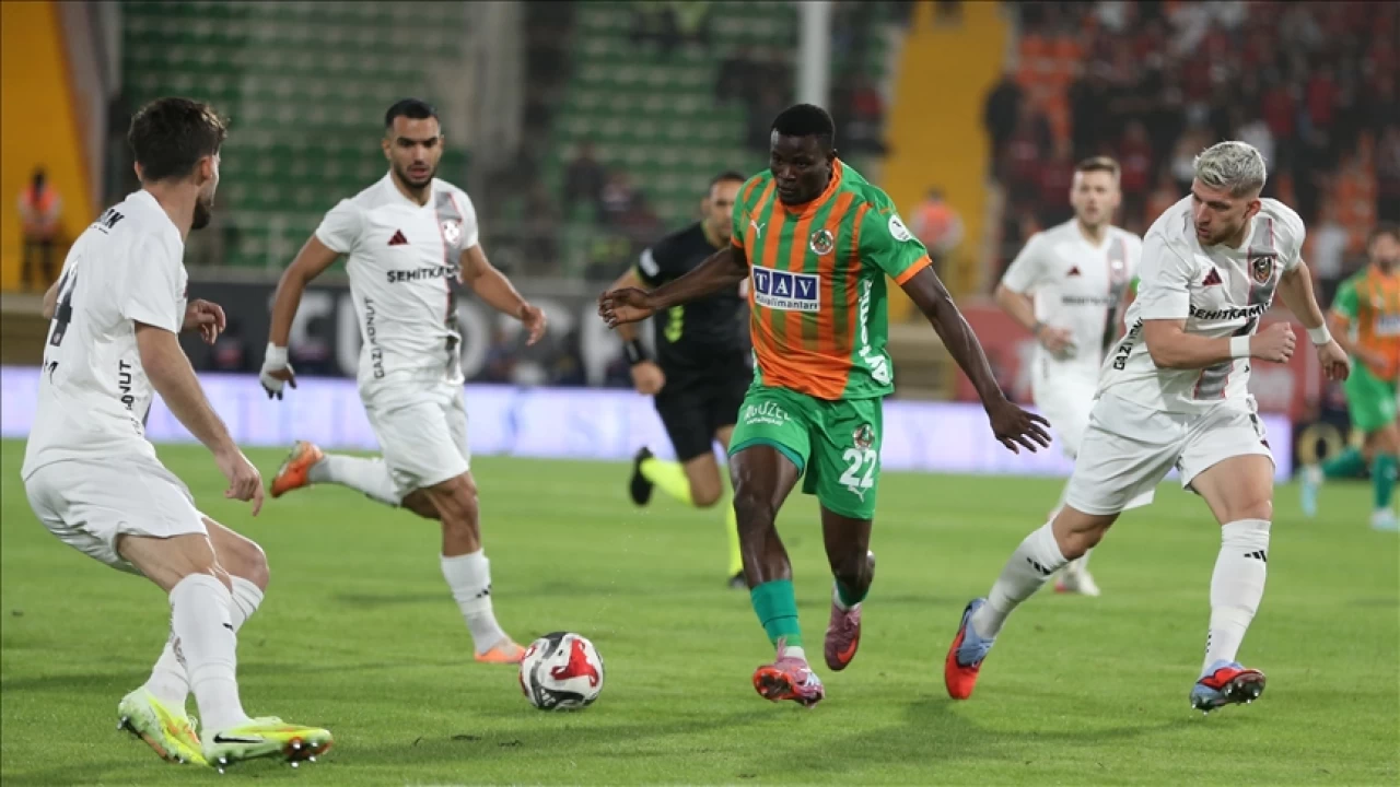 Alanyaspor ile Gaziantep FK berabere kaldı
