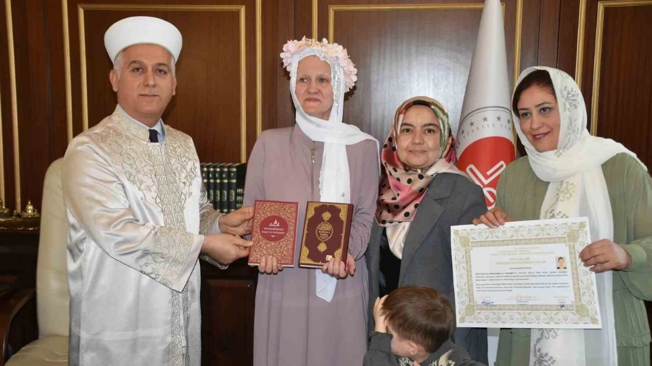 Alman kadn, Kur'an- Kerim'den etkilenip Mslman oldu