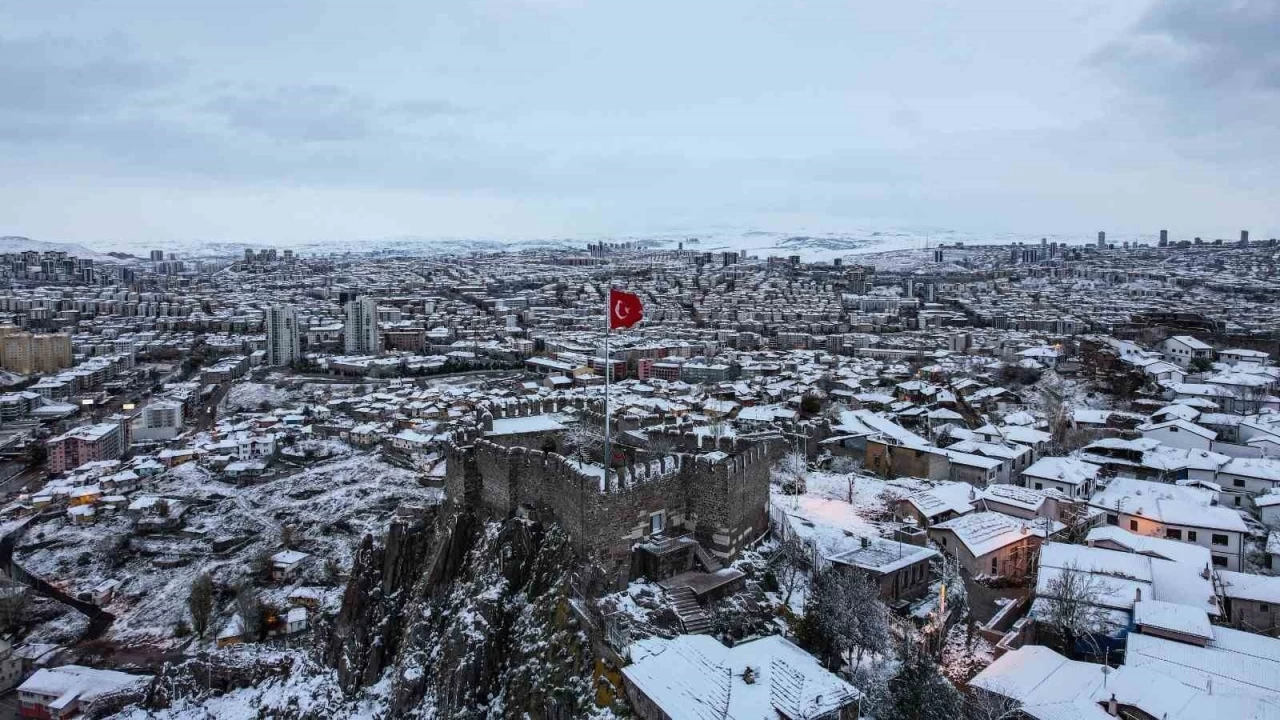 Ankara'daki beyaz örtü havadan görüntülendi