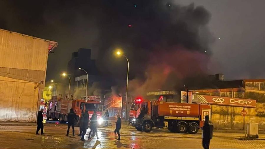 Antakya'da sanayi sitesinde yang�n