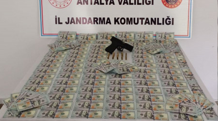 Antalya'da 85 bin sahte dolar ele geçirildi