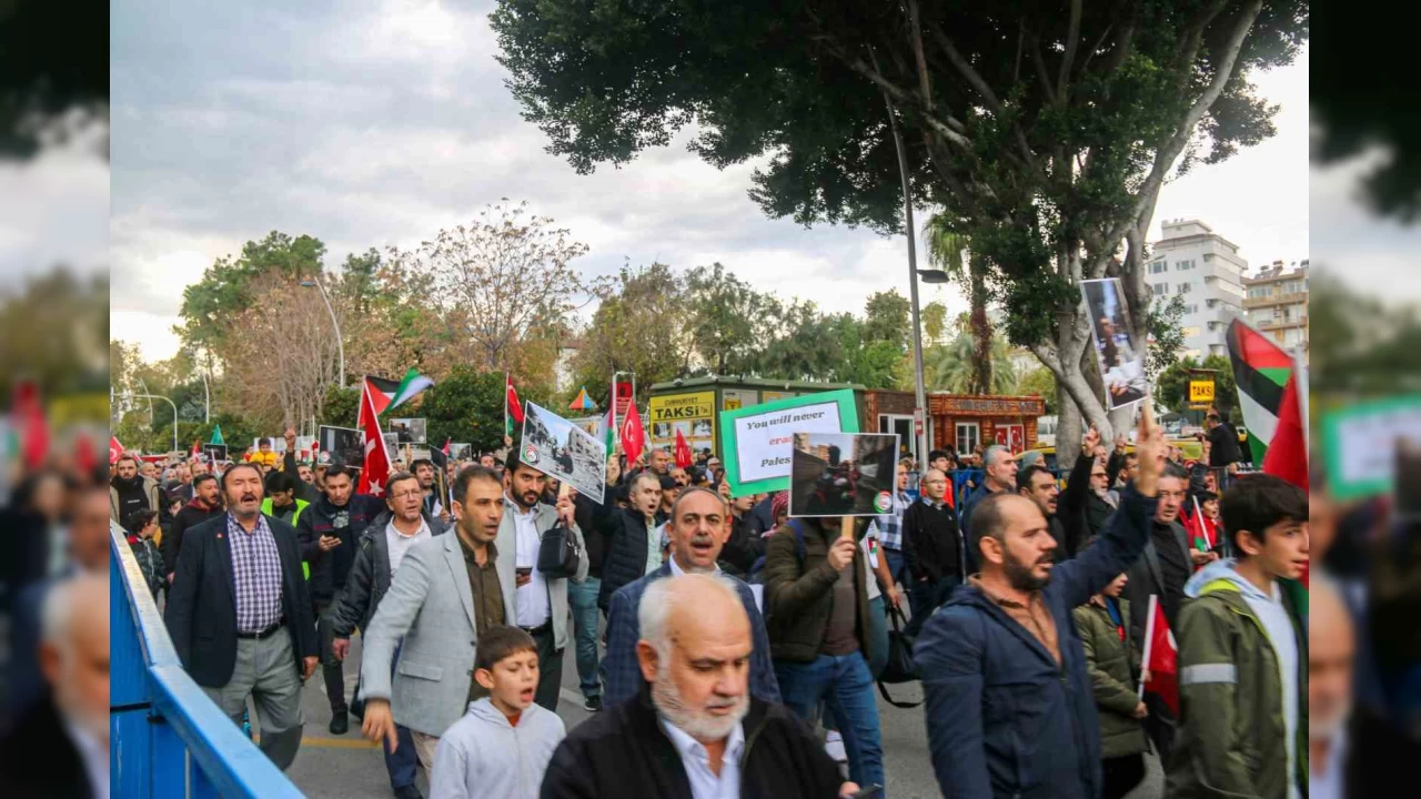 Antalya'da binlerce ki�i Filistin'e destek i�in y�r�d�