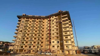 Antalya'da inşaattan düşen işçi hayatını kaybetti