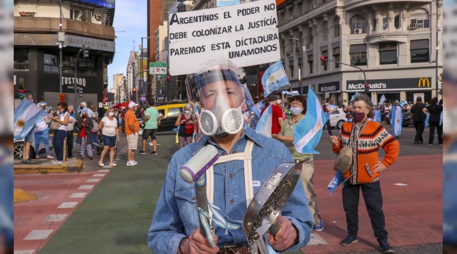 Arjantin'de halk yine sokakta