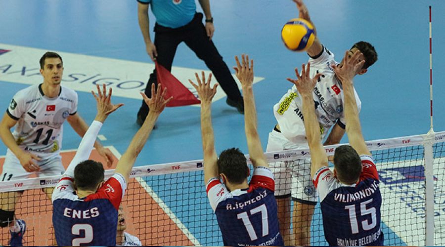 Arkas �ifte �ampiyonluk istiyor