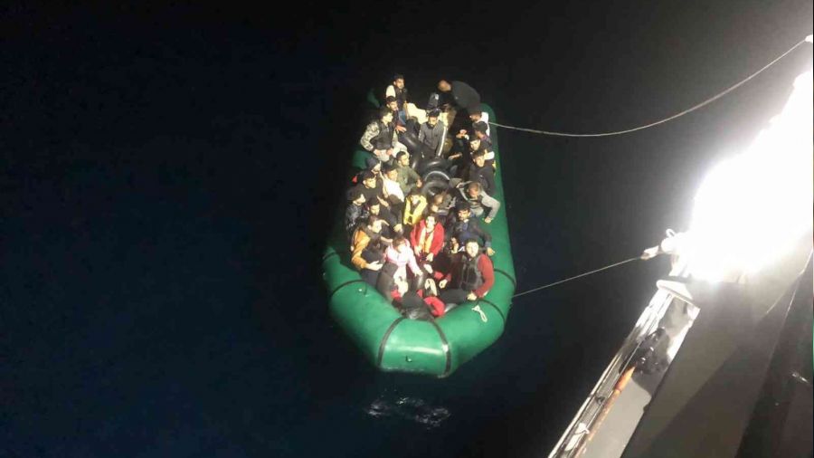 Ayvacık'ın bugünkü kaçak göçmen bilançosu 170