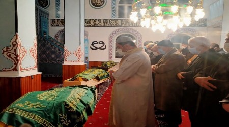 Baba ve 2 çocuğu yan yana defnedildi