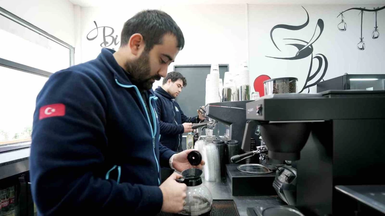 Bahçelievler'de çay beş lira