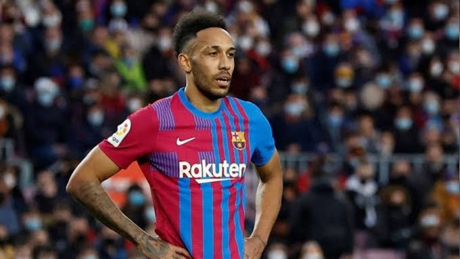 Barcelonalı futbolcu Aubameyang'ı darbedip evini soydular