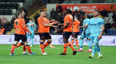 Başakşehir zirveyi bırakmıyor