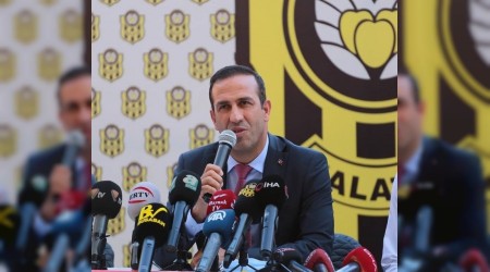 "Başkan Adil Gevrek" transfer ve altyapıya açıklama getirdi