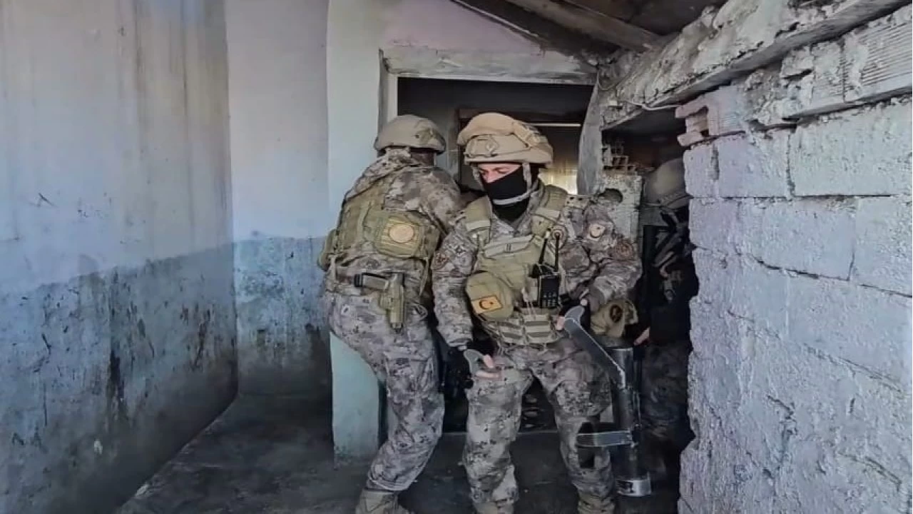 Batman'da uyu�turucu tacirlerine operasyon: 8 ki�i tutukland�