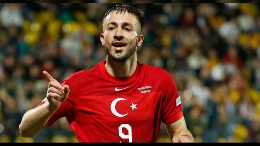 Beikta Halil'in transferini bitirdi 