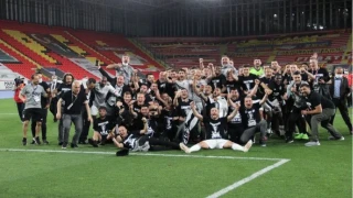 Be�ikta�'ta �ampiyonluk sonras� b�y�k ��k��
