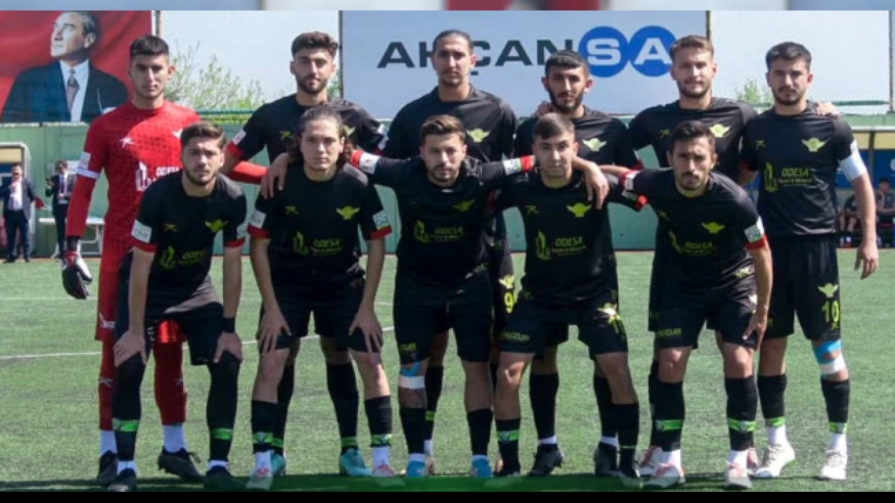 Bir köklü kulüp daha amatöre düştü