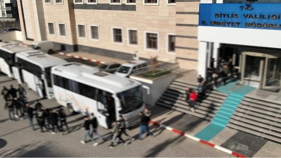 Bitlis'te bahis operasyonu: 46 ki�i tutukland�