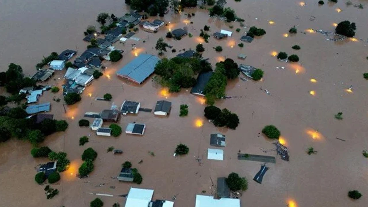 Brezilya'daki sel felaketinde lenlerin says 29'a ykseldi