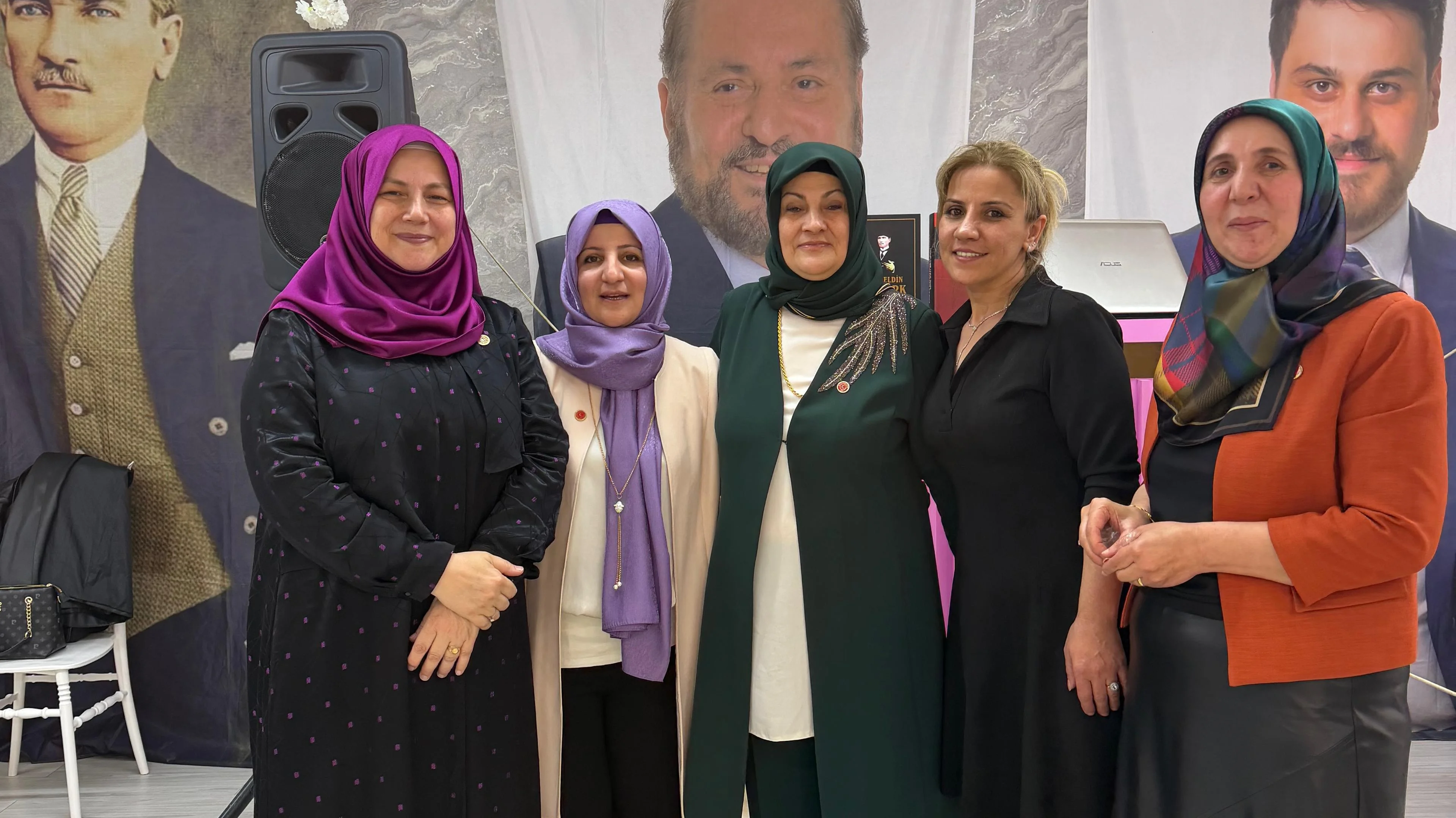 BTP Elaz��da "Anneler G�n�" co�kusu: Kad�n Kollar� Te�kilat� yeni kat�l�mlarla g��leniyor