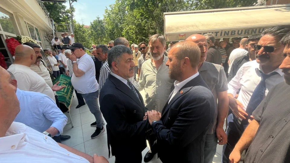 BTP Zeytinburnu Te�kilat� sahada: Hem taziyede saf tuttu, hem de siyasi isti�are program�na kat�ld�
