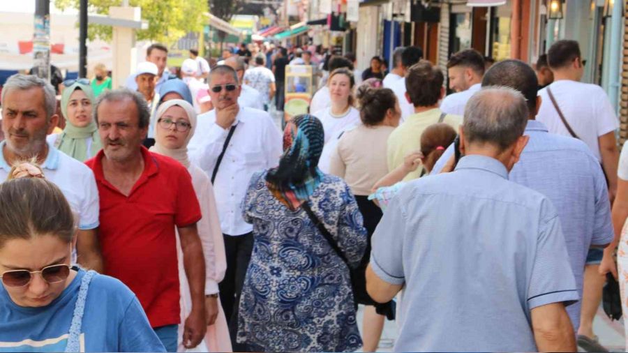 Bulgar ak�n�na u�rayan Edirne'ye esnaf g���