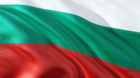 Bulgaristan 10 ülkeden yolcu kabul etmeye başlıyor