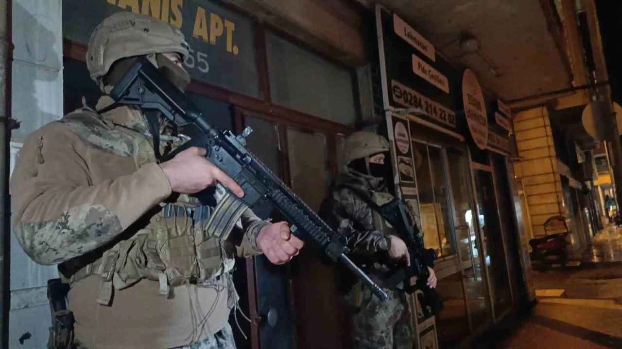 Bursa'da firari h�k�ml�lere operasyon