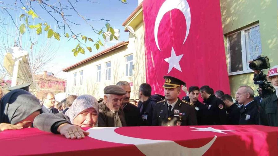 Bursalı şehit son yolculuğuna uğurlandı