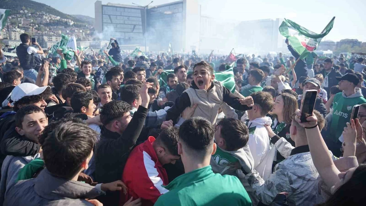 Bursaspor �ampiyonlu�unu ilan etti