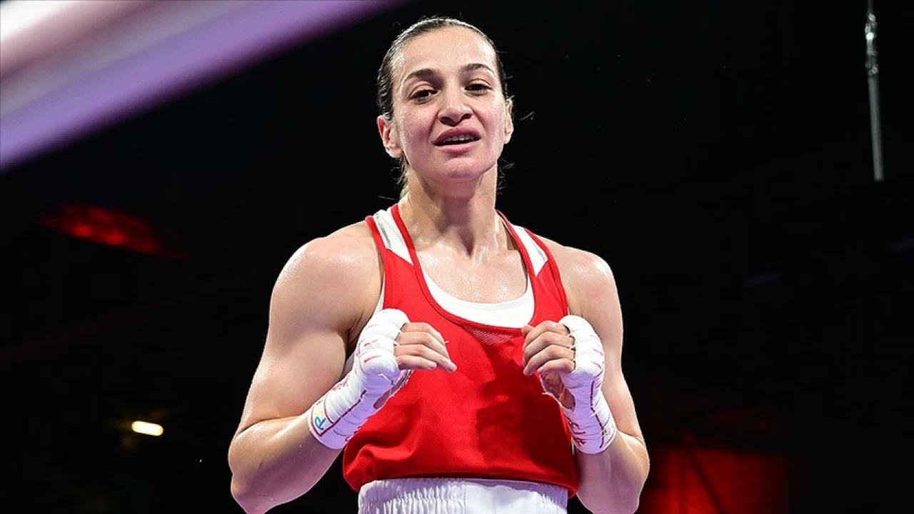 Buse Naz Çakıroğlu, Dünya Boks Şampiyonası'nda finale yükseldi