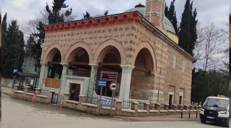 Camiyi soyan hırsızı imam yakaladı