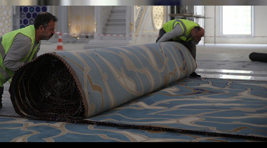 �aml�ca Camii'ne i� yapan yan�yor