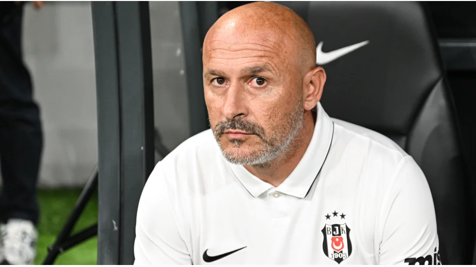Cerny bir yere gitmiyor