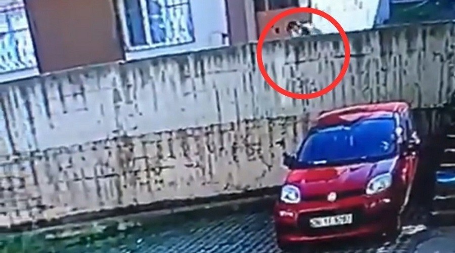 Cerrah� maske ile h�rs�zl�k