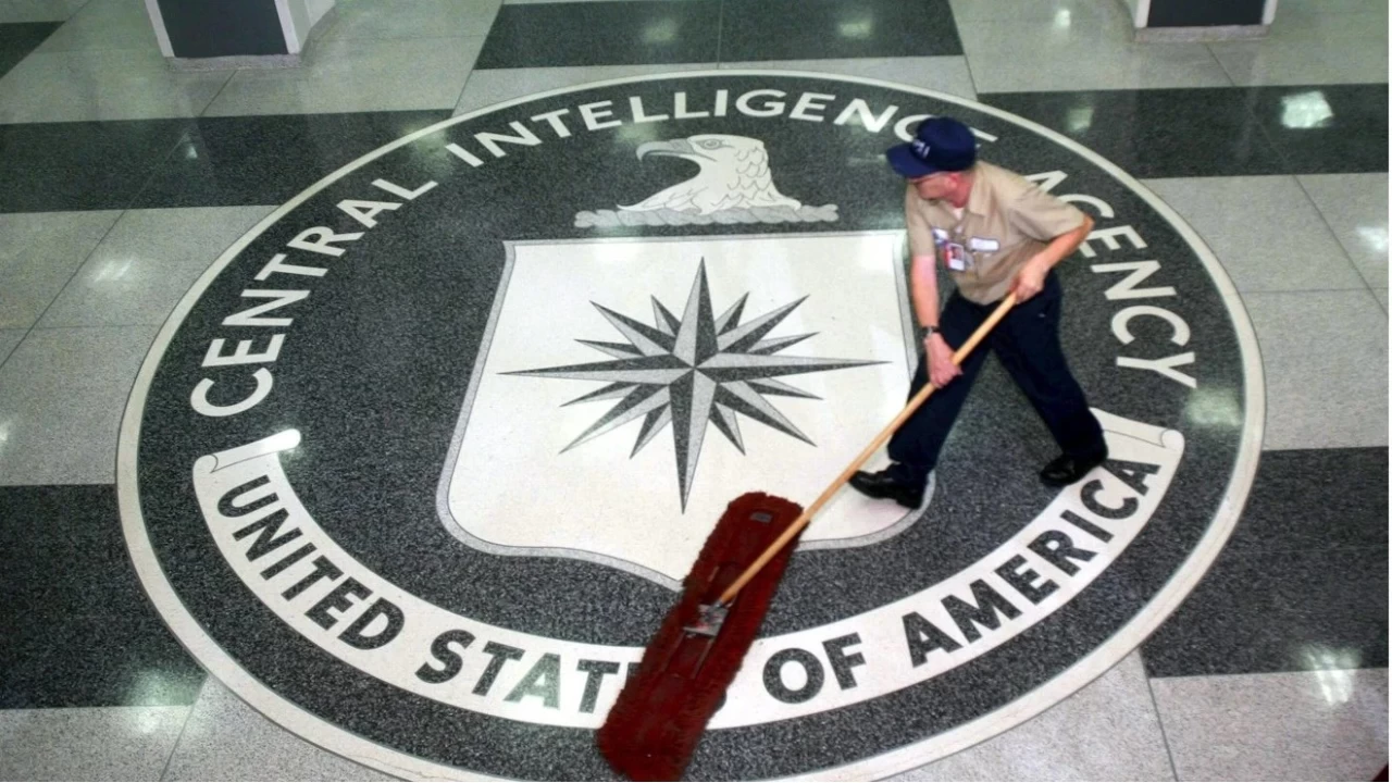 CIA'den Çinli yetkililere 'ahlaksız' teklif