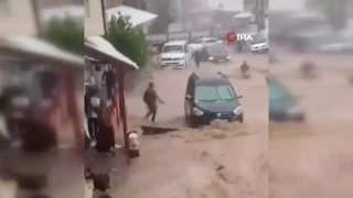 Cizre'de sele kapılan kadın ve çocuğu vatandaşlar kurtardı