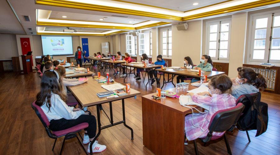 Çocuklar tarihi hanları anlattı