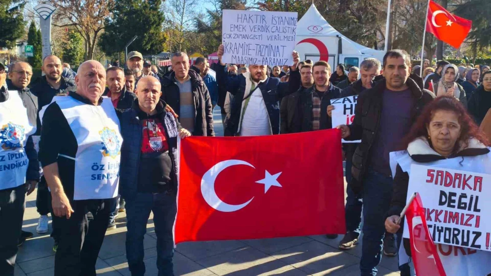 �orlu'da i��ilerden hak aray��� eylemi