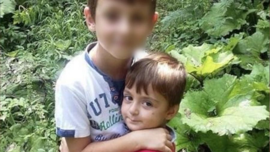 Dedesinin kuca��nda trakt�rde oynayan minik Musa'n�n ba��na yorgun mermi d��t�