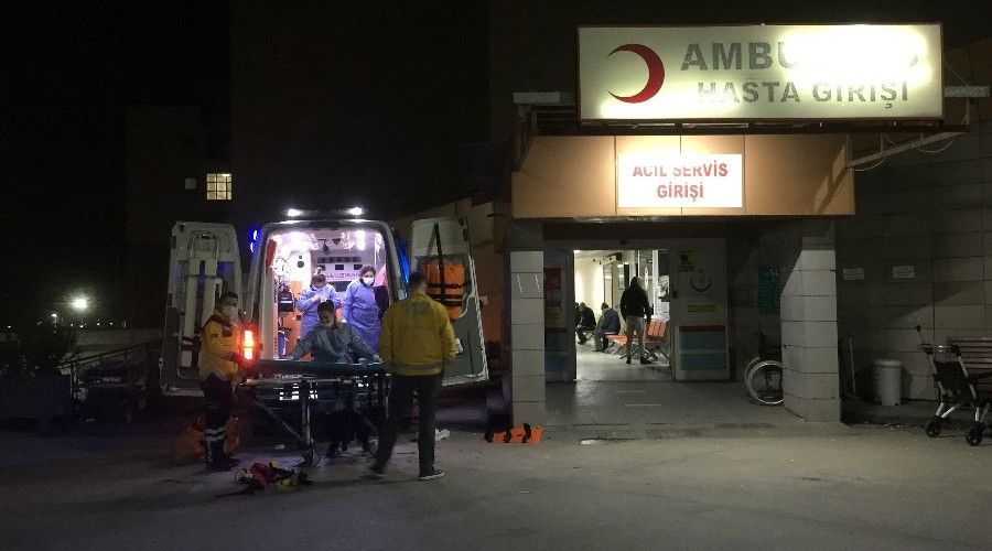 Define ararken kazd�klar� alan patlad�