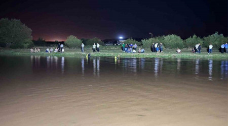 Dicle Nehri kenarında elbise ve ayakkabı bulundu