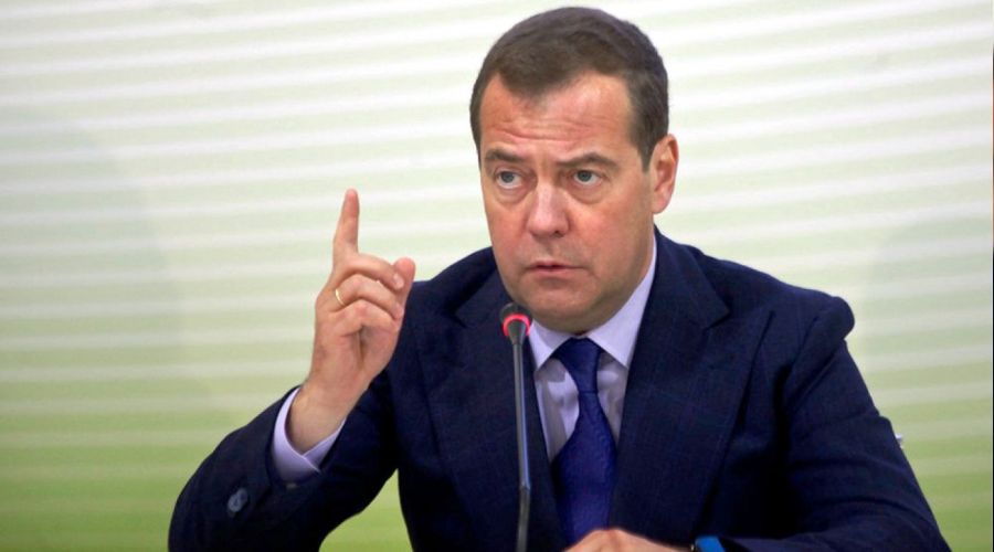 Dmitriy Medvedev'den batıya gaz mesajı