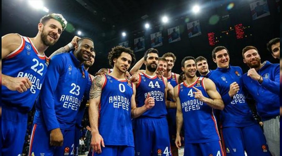 Efes'in ilk rakibi Barcelona
