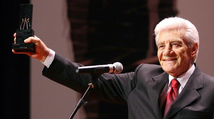 Ekrem Bora yâd ediliyor