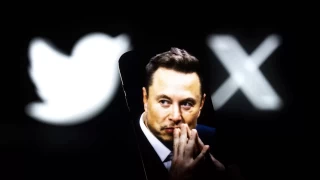 Elon Musk kendi, kendine sattı