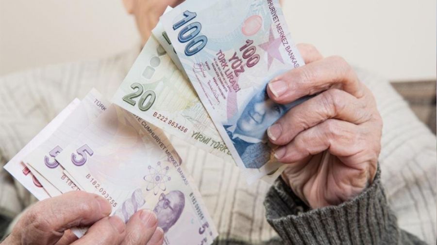 Emekliler ikramiye artışı istedi