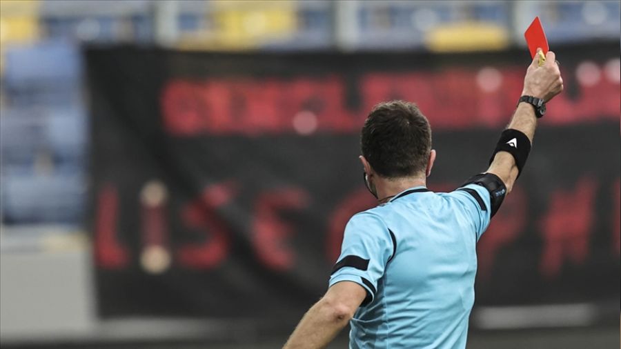 En fazla kırmızı kart Yeni Malatyaspor'a çıktı