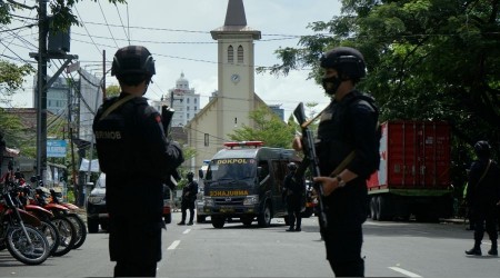 Endonezya'da kiliseye bombal saldr 